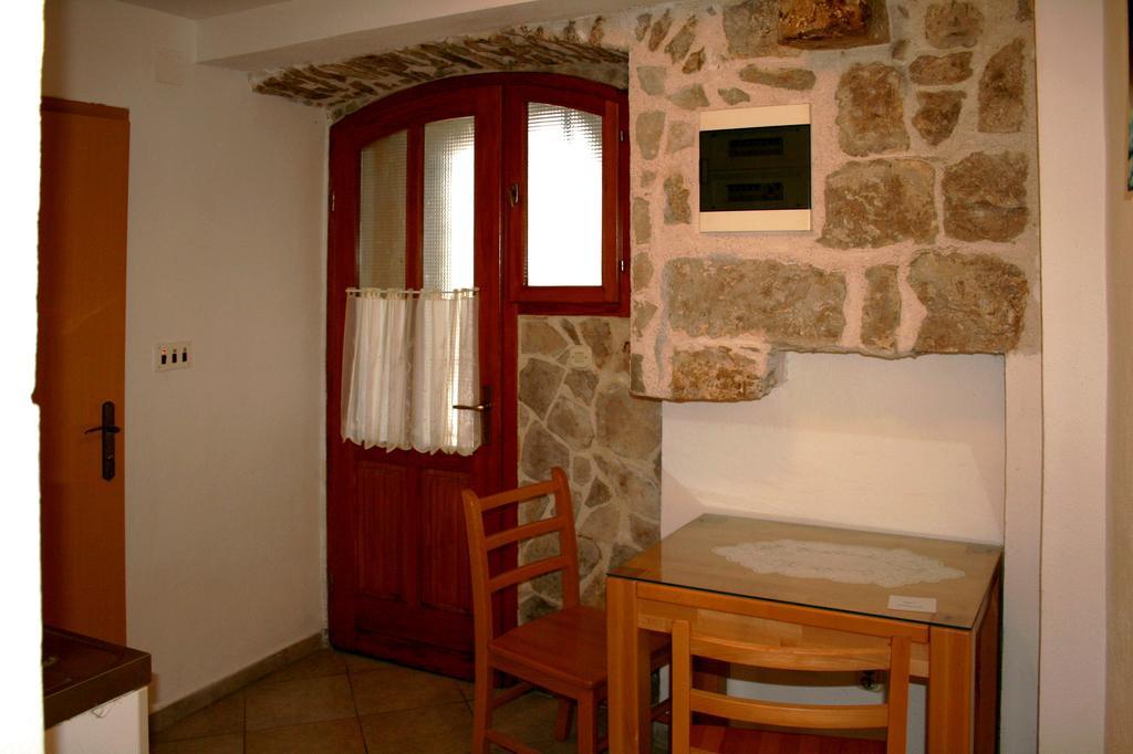 Rooms And Apartments Emily Split Dış mekan fotoğraf