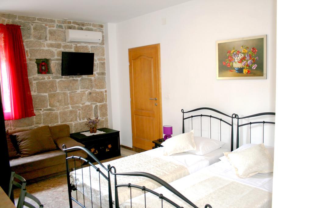 Rooms And Apartments Emily Split Dış mekan fotoğraf