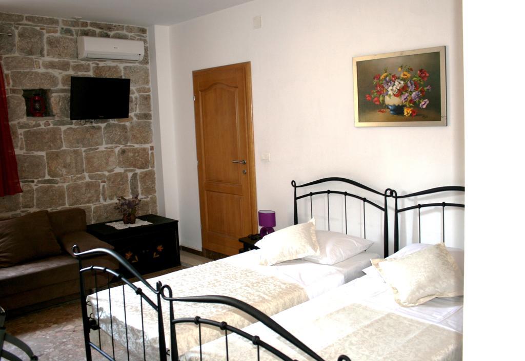 Rooms And Apartments Emily Split Dış mekan fotoğraf